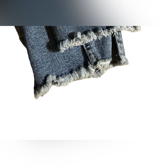 Zara skinny frayed jeans size Zara 9 inch rise
26 length
15 hips
26 waist - Picture 8 of 11